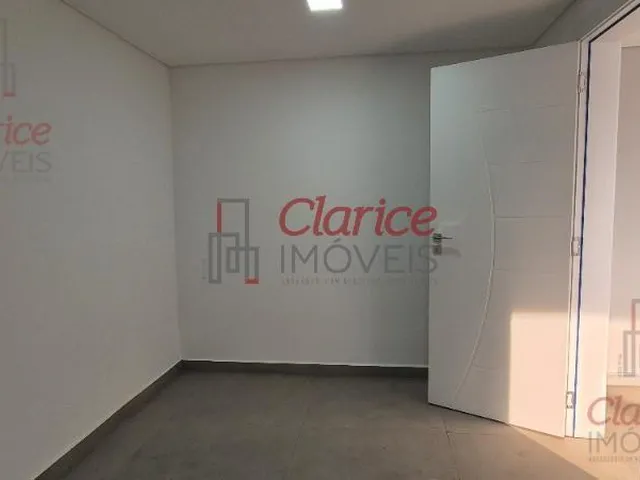 Imagem 3: Luxuoso Triplex em Condomínio fechado, medindo 259 metros privativos que se dividem num