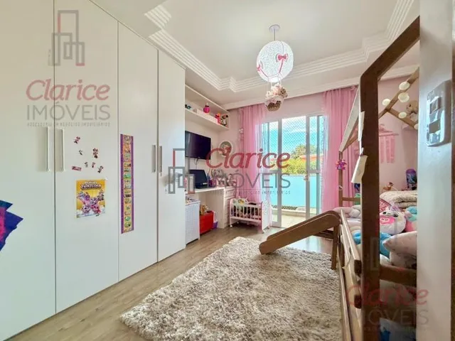 Imagem 14: Mobiliado - Lindo sobrado duplex, com terraço, localizado no bairro Braga em São José