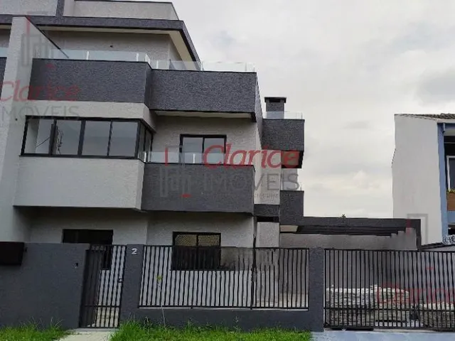 Imagem: Lindo Sobrado tríplex, alto padrão, localizado