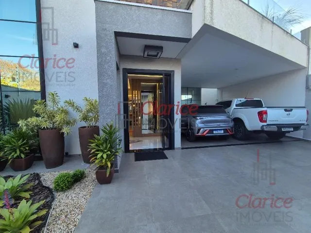Imagem 8: Espetacular conceito de residência com elevador, quase no centro de São José dos