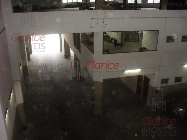 Imagem 8: Prédio comercial localizado na Av. das Américas, 1500 Barracão com área total 2.240