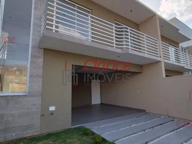 Imagem 10: Sobrado localizado na Cidade Jardim em São José dos Pinhais. Com 149m² de pura