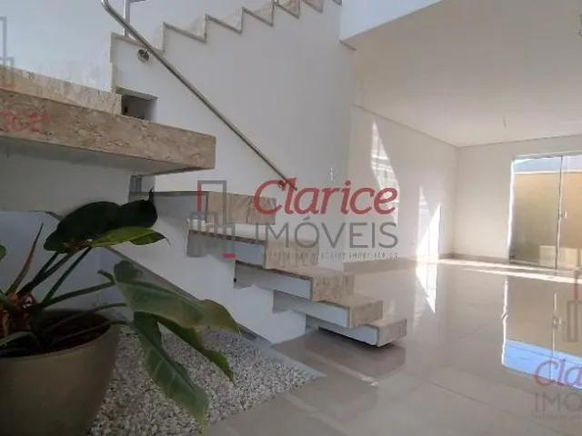 Imagem 3: Sobrado localizado na Cidade Jardim em São José dos Pinhais. Com 149m² de pura