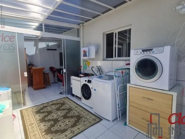 Imagem 8: Maravilhoso sobrado localizado no centro de São José dos Pinhais, PR, com mais de 200m