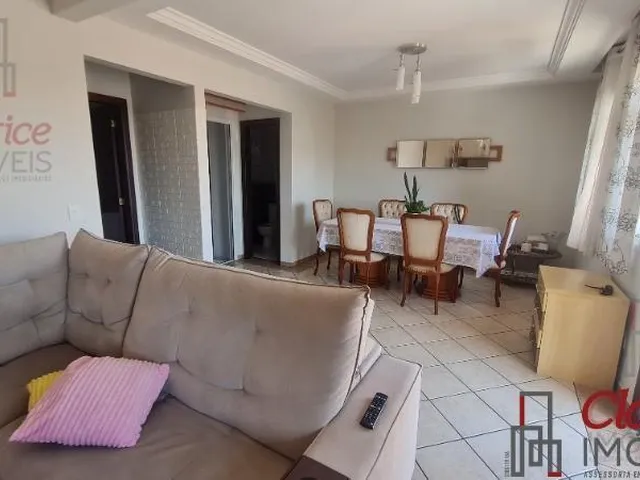 Imagem 5: Maravilhoso sobrado localizado no centro de São José dos Pinhais, PR, com mais de 200m