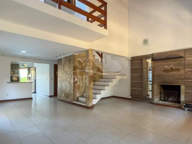 Imagem 4: Casa à Venda no Condomínio Ipanema Mountain Ville com 3 Suítes e Piscina na Zona Sul