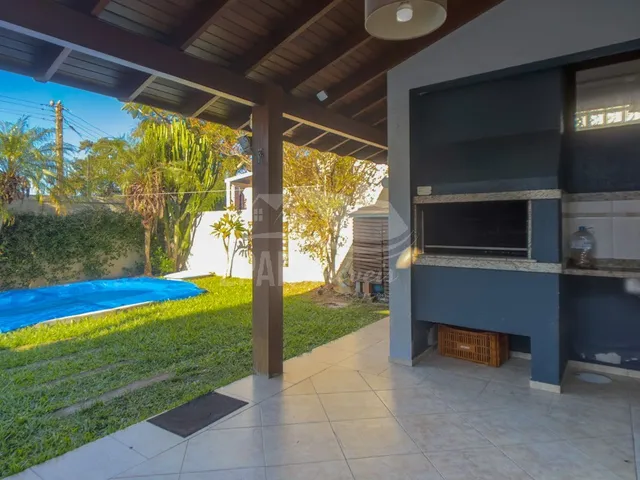 Imagem 13: Casa à Venda no Condomínio Ipanema Mountain Ville com 3 Suítes e Piscina na Zona Sul