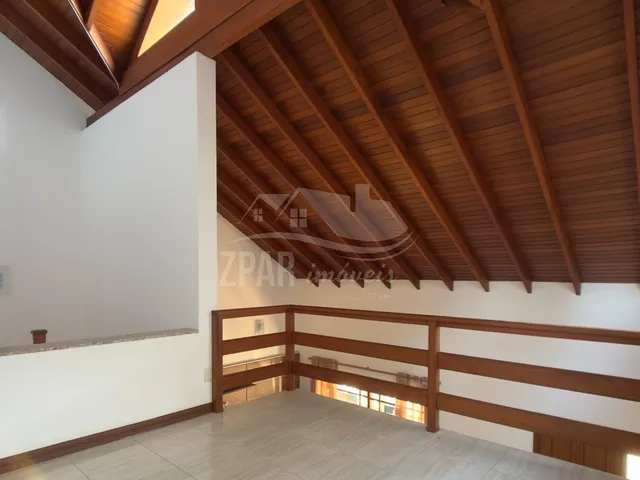 Imagem 15: Casa à Venda no Condomínio Ipanema Mountain Ville com 3 Suítes e Piscina na Zona Sul
