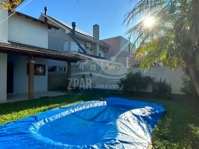 Imagem 2: Casa à Venda no Condomínio Ipanema Mountain Ville com 3 Suítes e Piscina na Zona Sul