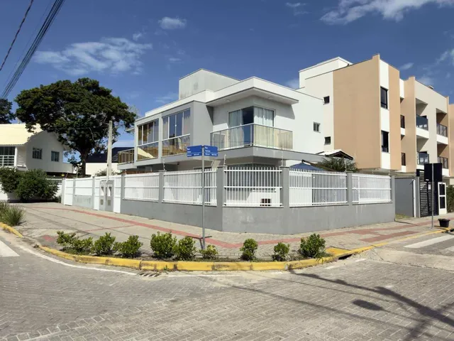 Imagem 2: Casa À Venda em Bombinhas, Morrinhos, com 2 Quartos, 100M²