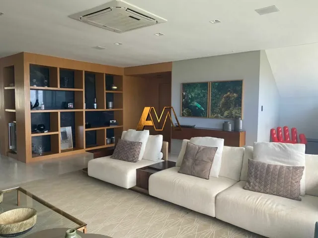 Imagem: A casa possui 5 Dormitórios, 4 Suítes, 5 Banheiros, 6