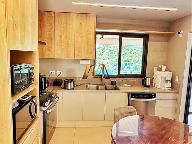 Imagem 2: CASA 4 SUITES AMPLAS NO ALPHAVILLE 2
