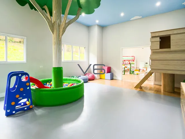 Imagem 2: Apartamento Padrão com 3 quartos, 1 vaga de garagem, 79m² privativos, no Portão