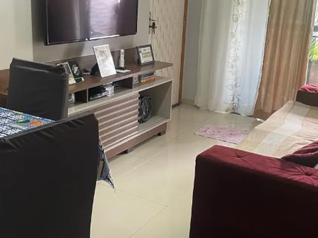 Imagem 12: Apartamento de 2 quartos e varanda em Bento Ribeiro - Rua Divisória