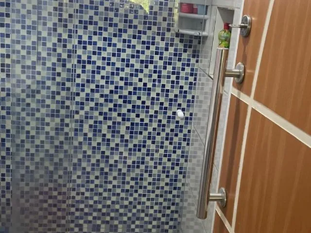Imagem 16: Apartamento de 2 quartos e varanda em Bento Ribeiro - Rua Divisória