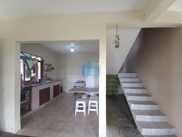Imagem 3: Duas Casas em Amplo Terreno, com Bela Vista p/ Mar, a 900 m da Praia da Gamboa, Gamboa