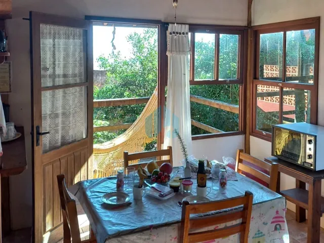 Imagem 8: Duas Casas em Amplo Terreno, com Bela Vista p/ Mar, a 900 m da Praia da Gamboa, Gamboa