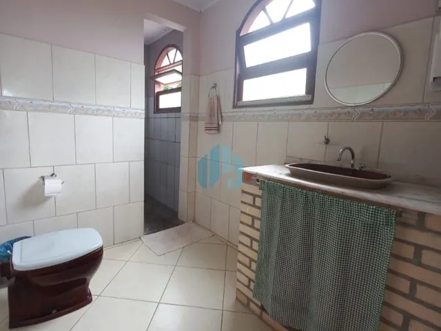 Imagem 13: Duas Casas em Amplo Terreno, com Bela Vista p/ Mar, a 900 m da Praia da Gamboa, Gamboa