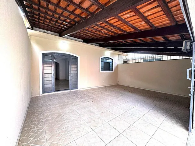 Imagem 4: Sobrado para locação no Setor Coimbra, Goiânia-GO: 4 quartos, 1 suíte, 2 salas, 3
