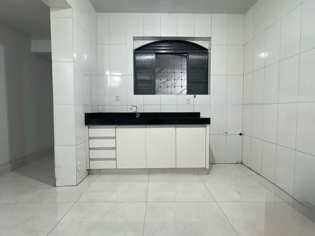 Imagem 8: Sobrado para locação no Setor Coimbra, Goiânia-GO: 4 quartos, 1 suíte, 2 salas, 3