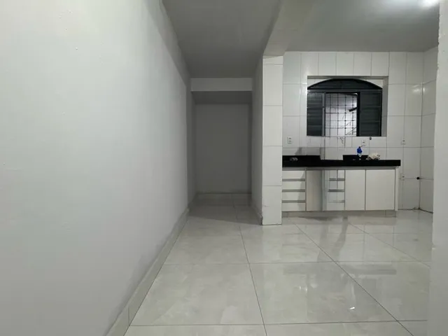 Imagem 11: Sobrado para locação no Setor Coimbra, Goiânia-GO: 4 quartos, 1 suíte, 2 salas, 3