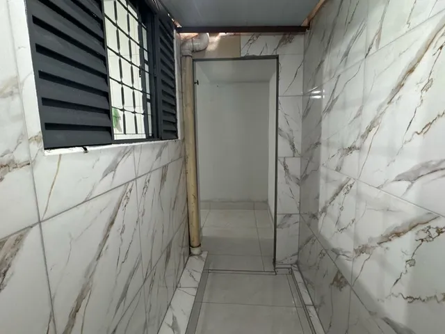Imagem 7: Sobrado para locação no Setor Coimbra, Goiânia-GO: 4 quartos, 1 suíte, 2 salas, 3
