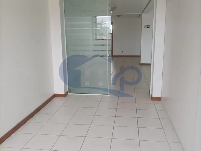 Imagem 6: Sala comercial a venda com 94m² no centro de Torres/RS