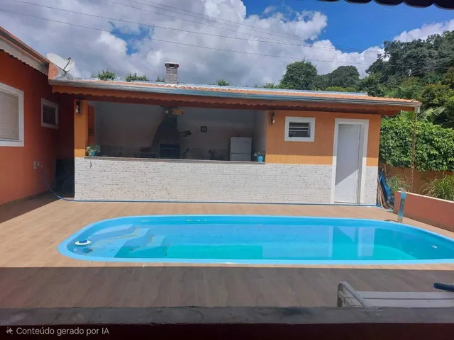 Imagem: A fazenda possui 1 Dormitório, 2 Banheiros, 4 Vagas na