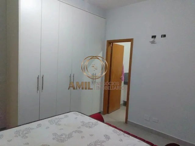 Imagem 10: RA AMIL, Aluga, Casa Térrea, 03 Suítes, 350m², Piscina e Área gourmet e Quintal
