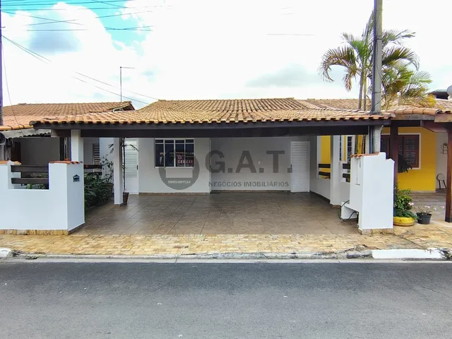 Imagem: A casa em condomínio possui 3 Dormitórios, 1 Suíte, 2