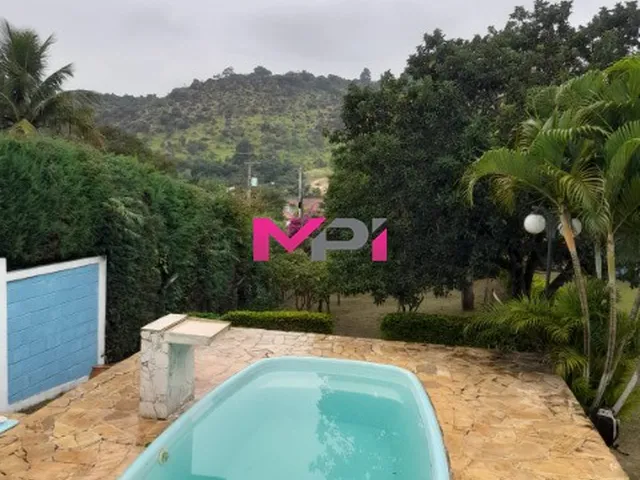 Imagem: A casa em condomínio possui 2 Dormitórios, 1 Suíte, 3