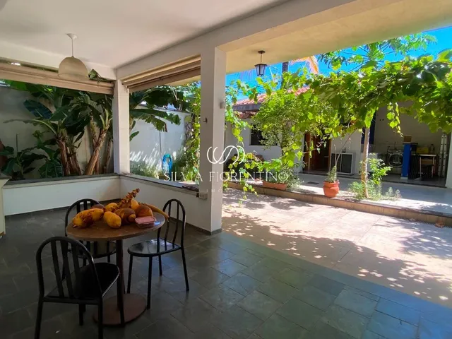 Imagem 16: Casa de Luxo À Venda na Vila Costa, Taubaté-Sp: 5 Quartos, 2 Suítes, 3 Banheiros, 4 Vagas de Garagem, 264M² de Área!