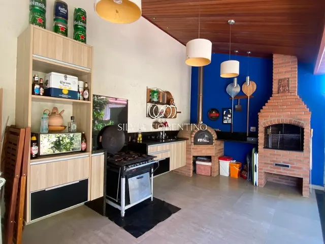 Imagem 3: Casa de Luxo À Venda na Vila Costa, Taubaté-Sp: 5 Quartos, 2 Suítes, 3 Banheiros, 4 Vagas de Garagem, 264M² de Área!