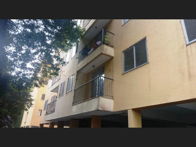 Imagem: O apartamento possui 2 Dormitórios, 1 Suíte, 2 Banheiros,