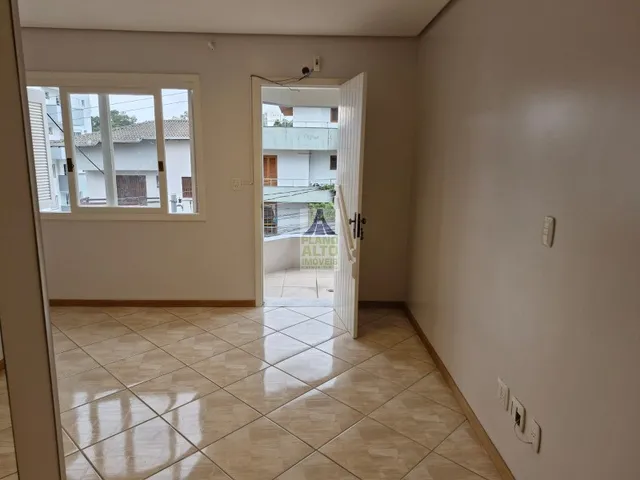 Imagem 9: Sobrado semi mobiliado, com 03 dormitórios (01 suíte) 02 vagas para Venda - Bairro