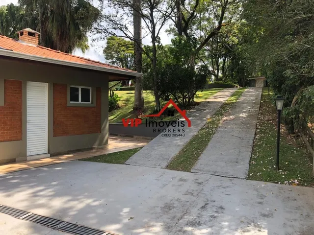 Imagem: A fazenda possui 3 Dormitórios, 1 Suíte, 3 Banheiros, 15