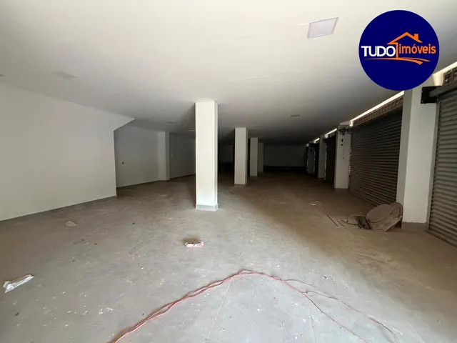 Imagem 11: Tudo Imóveis - Vende Lindo Prédio novinho em folha, em frente ao Semáforo da Força