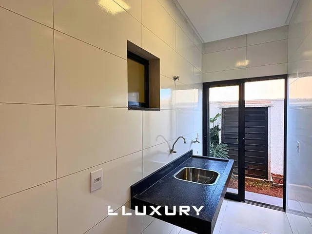 Imagem 10: Casa Alto Padrão com 3 Suítes e Piscina no Terras Alpha I
