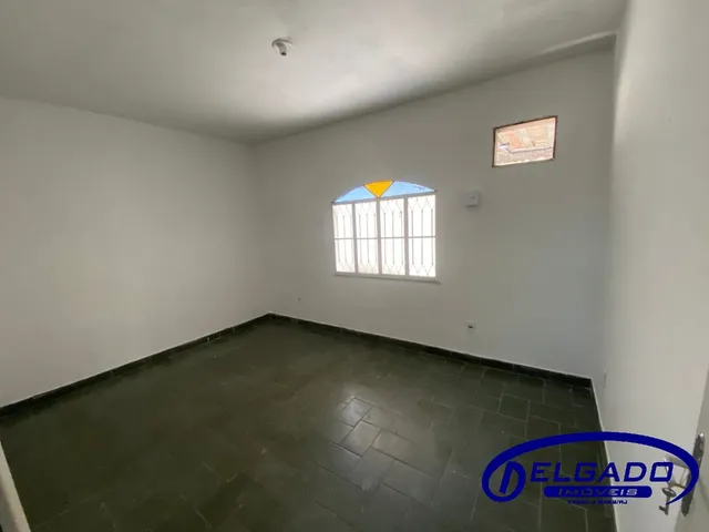 Imagem 7: DELGADO aluga CASA INDEPENDENTE com 2 quartos, GARAGEM COBERTA e quintal em Ampliação