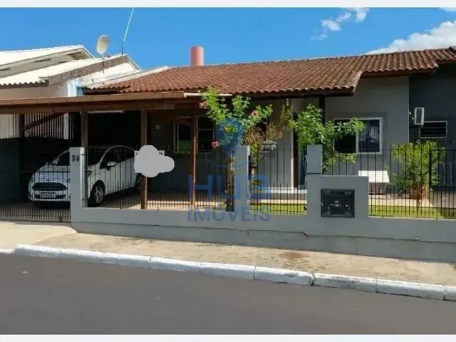 Imagem 5: Casa com 3 dormitórios e 2 vagas de garagem em São José/SC