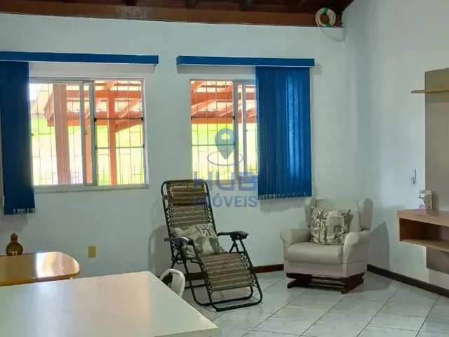 Imagem 4: Casa com 3 dormitórios e 2 vagas de garagem em São José/SC