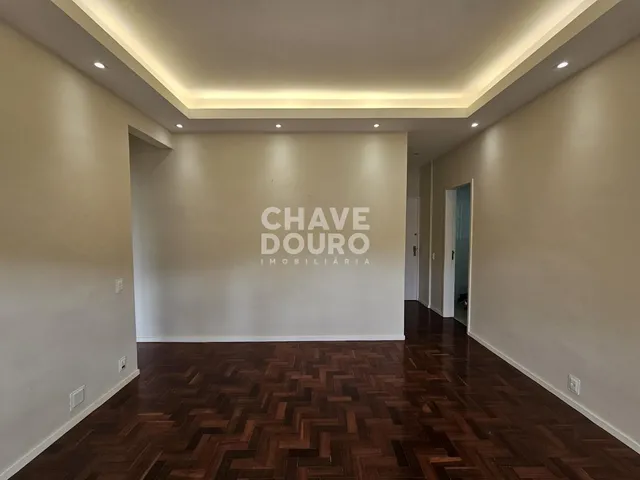 Imagem 16: Apartamento de 2 quartos + dependência, varanda, 2 vagas e elevador