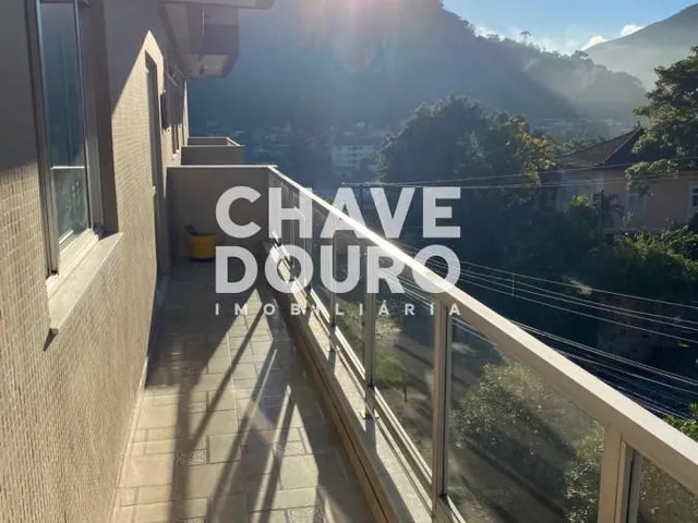 Imagem 2: Apartamento de 2 quartos + dependência, varanda, 2 vagas e elevador