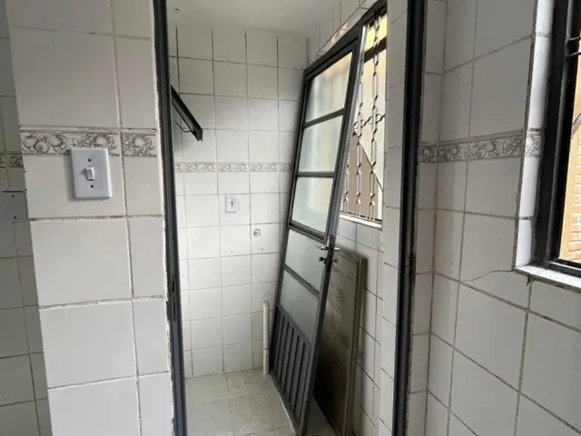 Imagem 9: Apartamento para Venda em Pelotas, Fragata, 3 dormitórios, 1 banheiro, 1 vaga