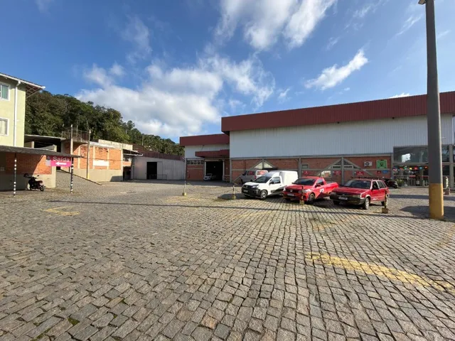 Imagem 13: Locação de Galpão Comercial de Alto Padrão com 02 Docas 10 Salas e 70 Vagas em
