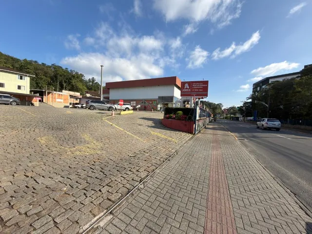 Imagem 15: Locação de Galpão Comercial de Alto Padrão com 02 Docas 10 Salas e 70 Vagas em