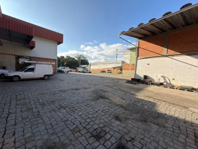 Imagem 11: Locação de Galpão Comercial de Alto Padrão com 02 Docas 10 Salas e 70 Vagas em