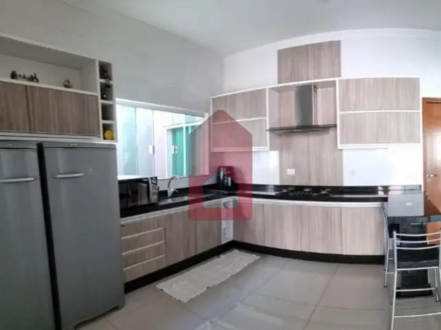 Imagem 13: Propriedade de Alto Padrão com Piscina