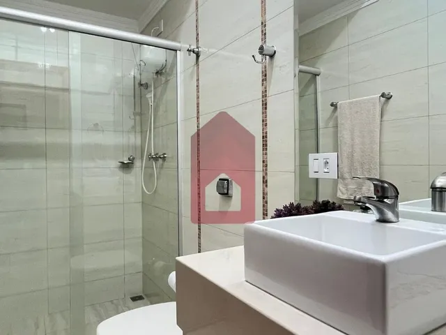 Imagem 3: Propriedade de Alto Padrão com Piscina