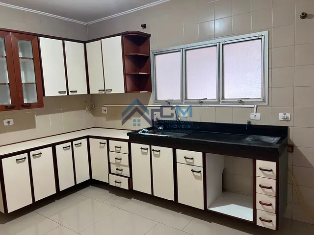 Imagem: CASA SOBRADO PARA LOCAÇÃO - RESIDENCIAL